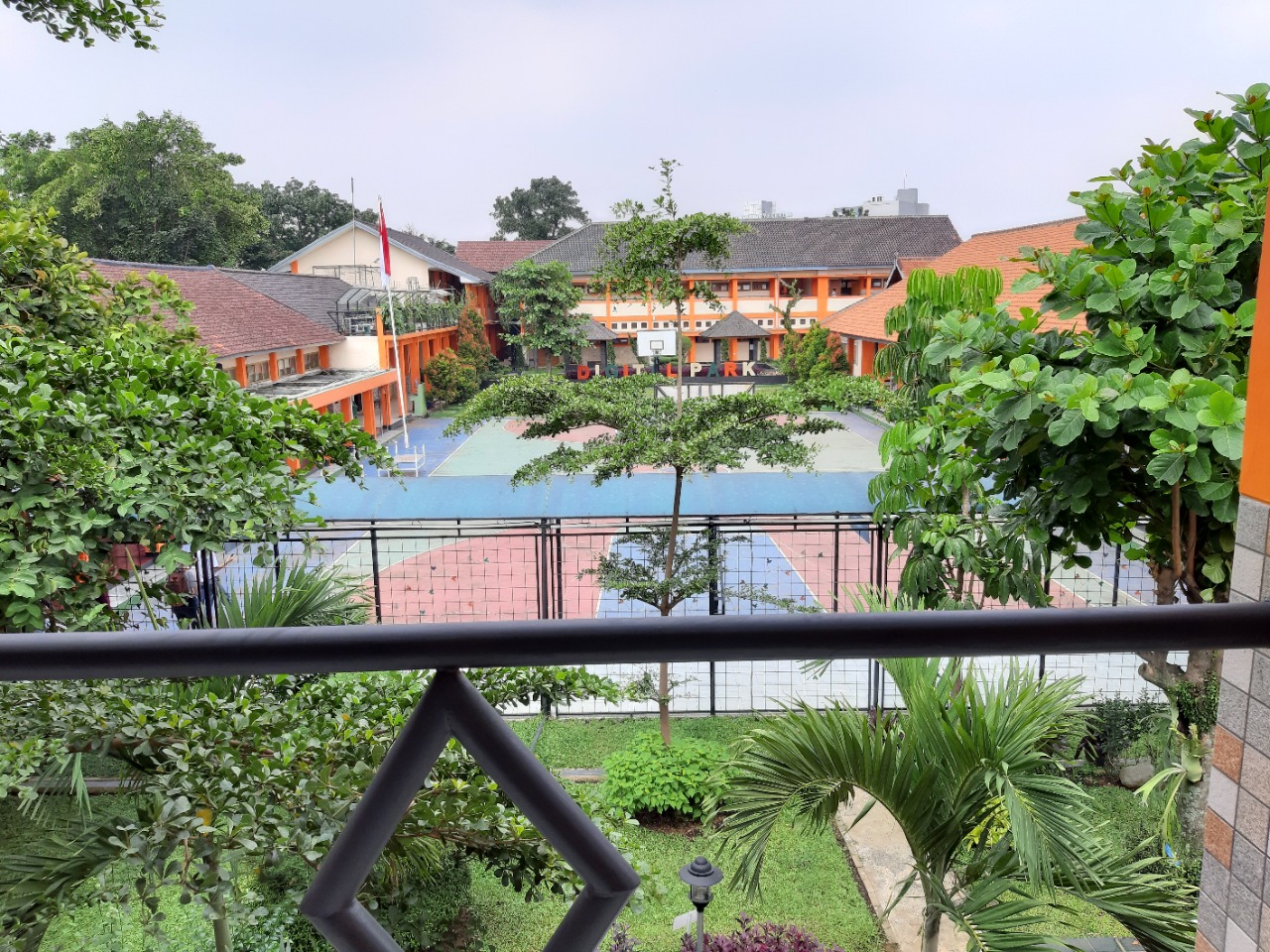VIEW ATAS TU