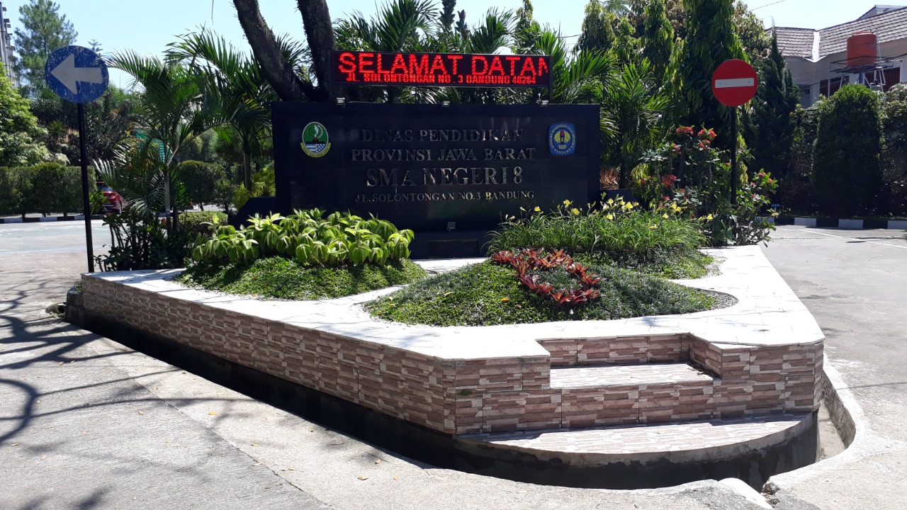 TAMAN DEPAN